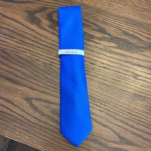 Men’s Perry Ellis tie. Blue. NWT